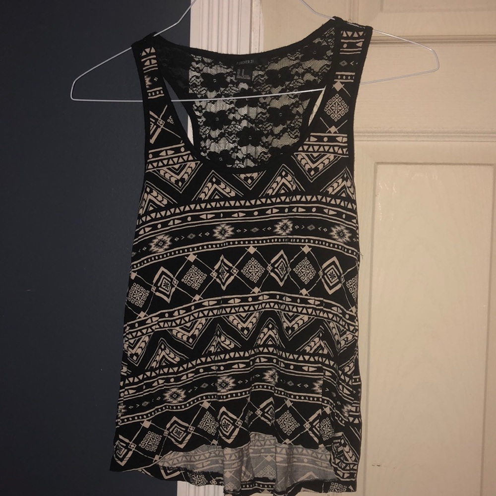 🌸 Forever 21 pattern tank